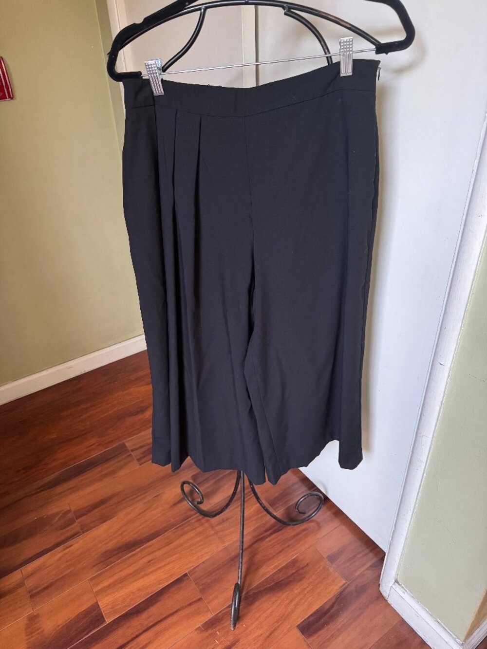 Zara hi rise wide leg pleated pants black color sz lL side zipper
